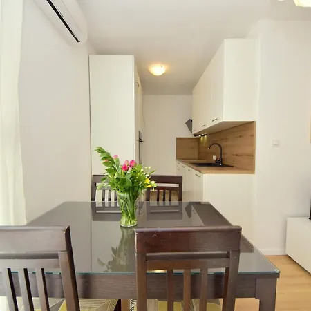 La La Land Apartment *