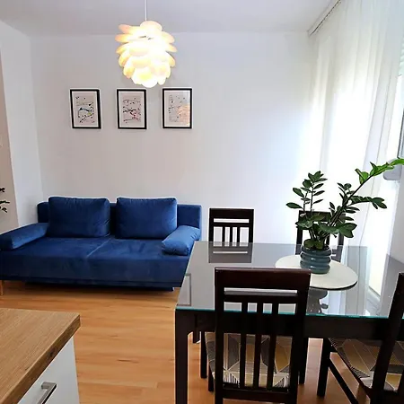 La La Land Apartment